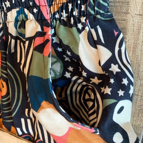 POP Fit Geometric Groovy 2 piece Tank and Shorts Set - Picture 9 of 15